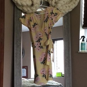 Charlotte Russe Wrap Dress 👗💛🌸
